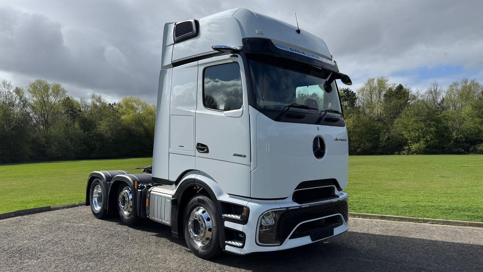Used Mercedes-Benz Actros L trucks & lorries | Autotrader Trucks